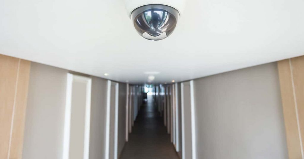 ferias-seguras-porque-instalar-sistema-CFTV-no-seu-hotel1